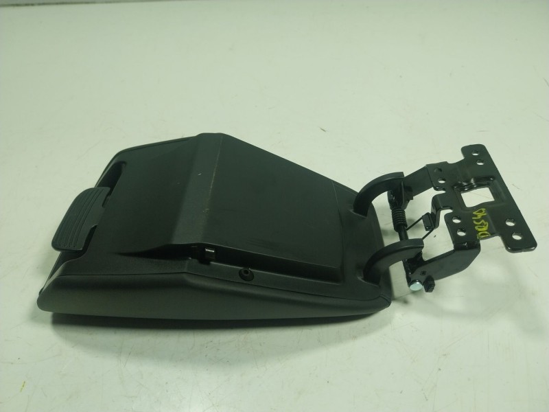 Recambio de apoyabrazos central para kia niro ii (sg2) 1.6 gdi hybrid referencia OEM IAM  84660AT000 