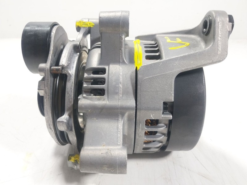 Recambio de alternador para bmw 3 (g20, g80, g28) 330 i referencia OEM IAM 12318654280 1042119472 