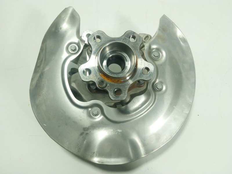 Recambio de mangueta trasera izquierda para bmw 3 (g20, g80, g28) 330 i referencia OEM IAM 33306898480  