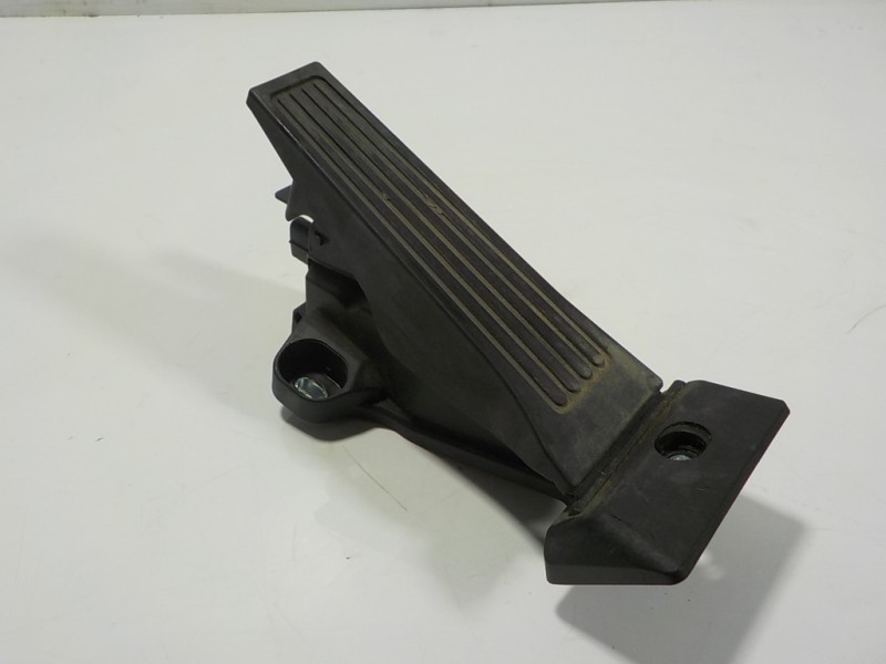 Recambio de potenciometro pedal para hyundai tucson tecno safe 2wd bluedrive referencia OEM IAM 32700B1000 32414400 