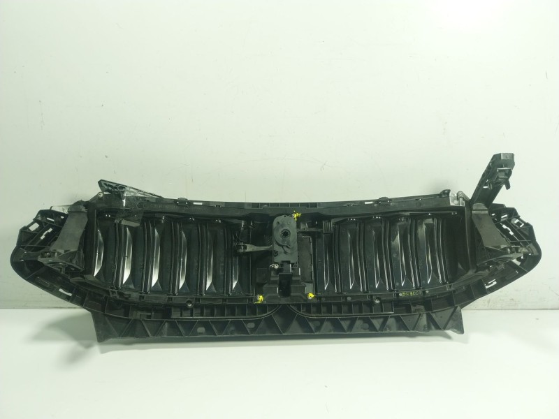Recambio de rejilla para bmw 8 descapotable (g14, f91) 840 i xdrive referencia OEM IAM 51138092674  