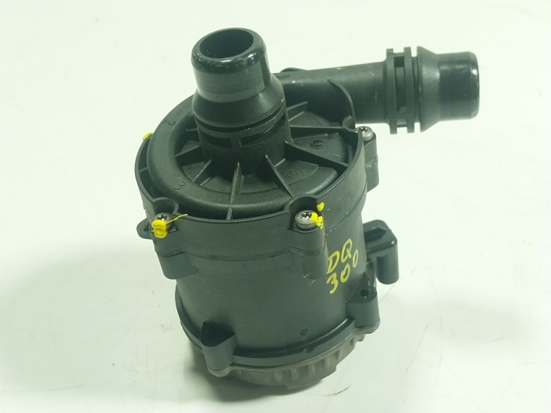 Recambio de bomba agua para bmw 8 descapotable (g14, f91) 840 i xdrive referencia OEM IAM 11518638237 863823703 