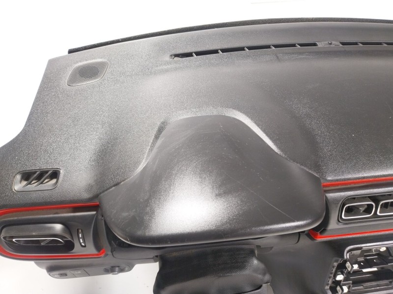 Recambio de salpicadero para citroën c3 iii (sx) 1.2 vti 82 referencia OEM IAM 16192285ZD  