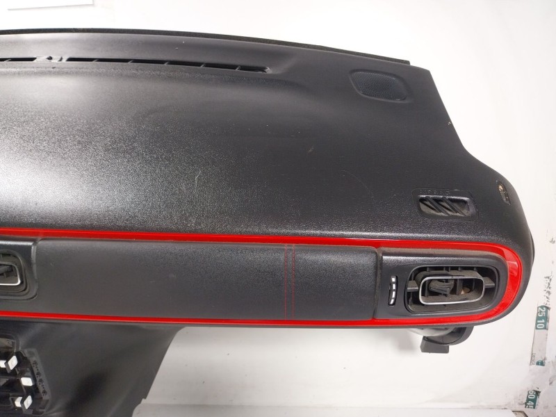 Recambio de salpicadero para citroën c3 iii (sx) 1.2 vti 82 referencia OEM IAM 16192285ZD  