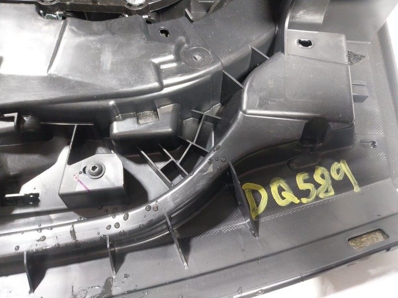 Recambio de salpicadero para citroën c3 iii (sx) 1.2 vti 82 referencia OEM IAM 16192285ZD  