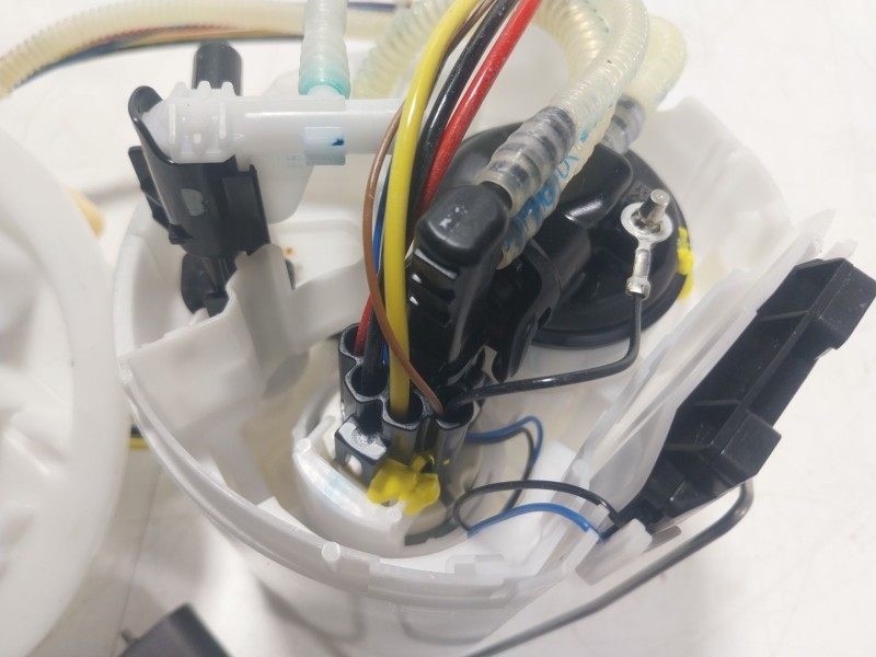 Recambio de aforador para bmw 8 coupé (g15, f92) 840 i xdrive referencia OEM IAM 16119468602 946860205 