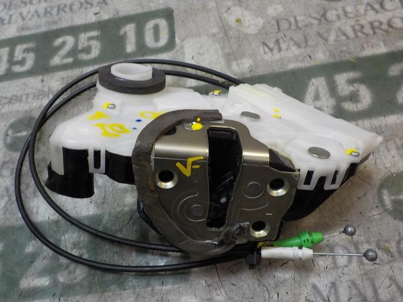 Recambio de cerradura puerta delantera izquierda para toyota yaris 1.0 cat referencia OEM IAM 690400D140  