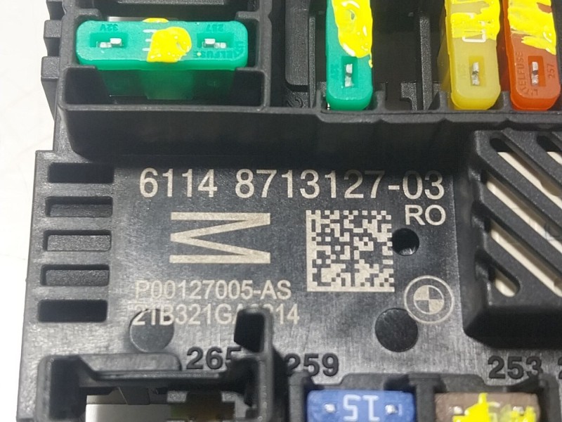 Recambio de caja reles / fusibles para bmw 5 (g30, f90) 530 i xdrive referencia OEM IAM 61148713127 6114871312703 