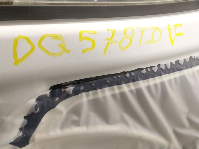 Recambio de puerta trasera derecha para kia stonic (yb) 1.0 t-gdi referencia OEM IAM 77004H8400  