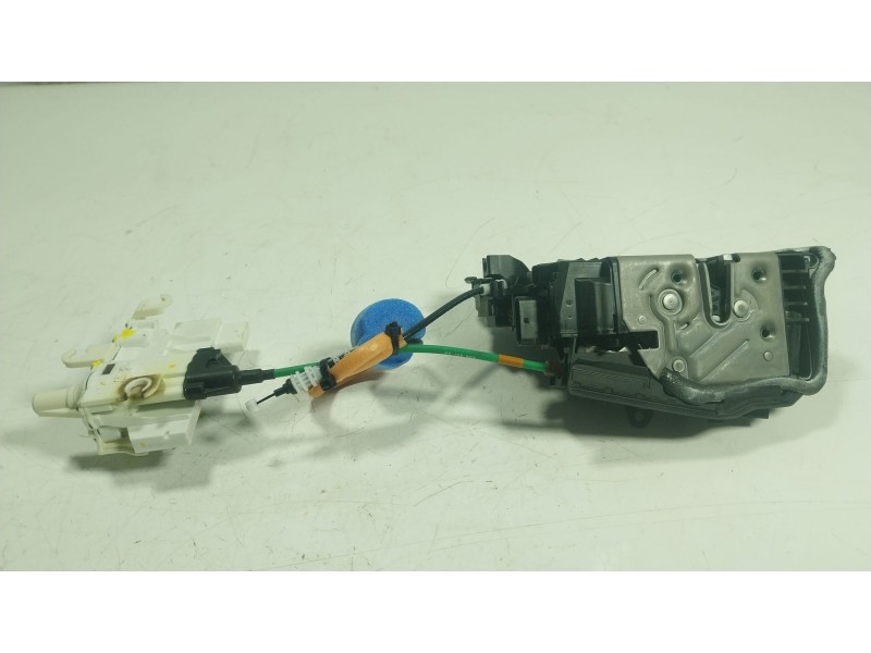 Recambio de cerradura puerta trasera derecha para bmw 5 (g30, f90) 530 d xdrive referencia OEM IAM 51227477704 5122747770403 