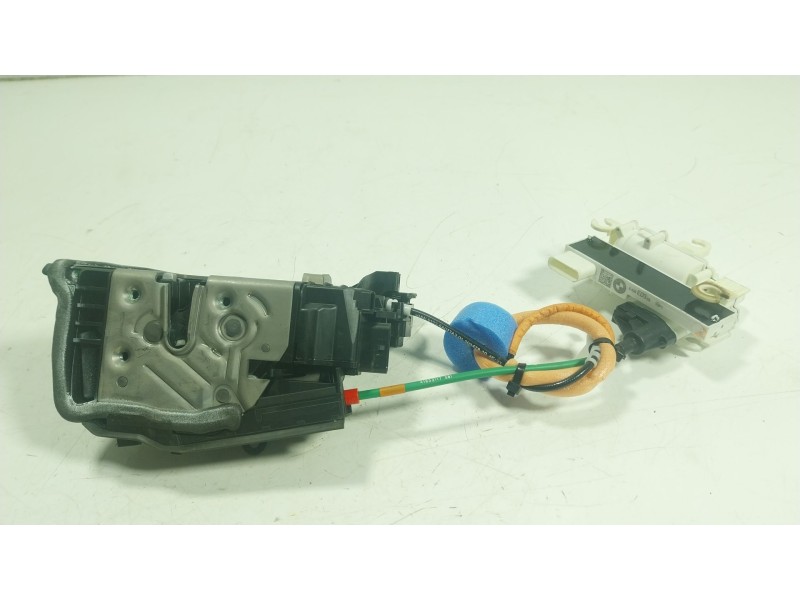 Recambio de cerradura puerta trasera izquierda para bmw 5 (g30, f90) 530 d xdrive referencia OEM IAM 51227477703 5122747770303 