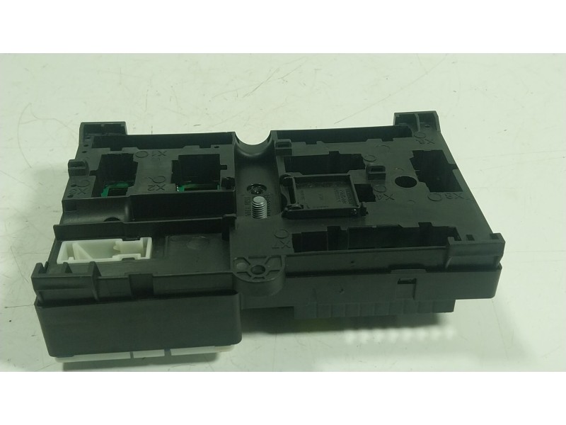 Recambio de caja reles / fusibles para bmw 5 (g30, f90) 530 d xdrive referencia OEM IAM 61148713128 6114871312703 