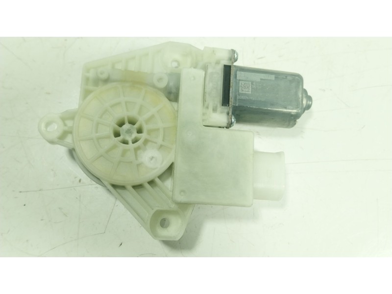 Recambio de motor elevalunas delantero derecho para bmw 5 (g30, f90) 530 d xdrive referencia OEM IAM 51337455081 7455031 