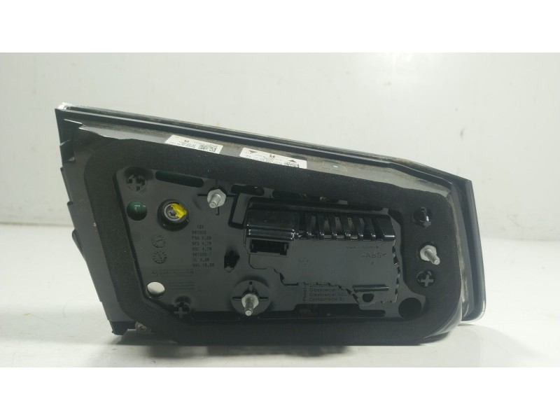 Recambio de piloto trasero derecho interior para bmw 5 (g30, f90) 530 d xdrive referencia OEM IAM 63215A38AF4 63215A38AF201 