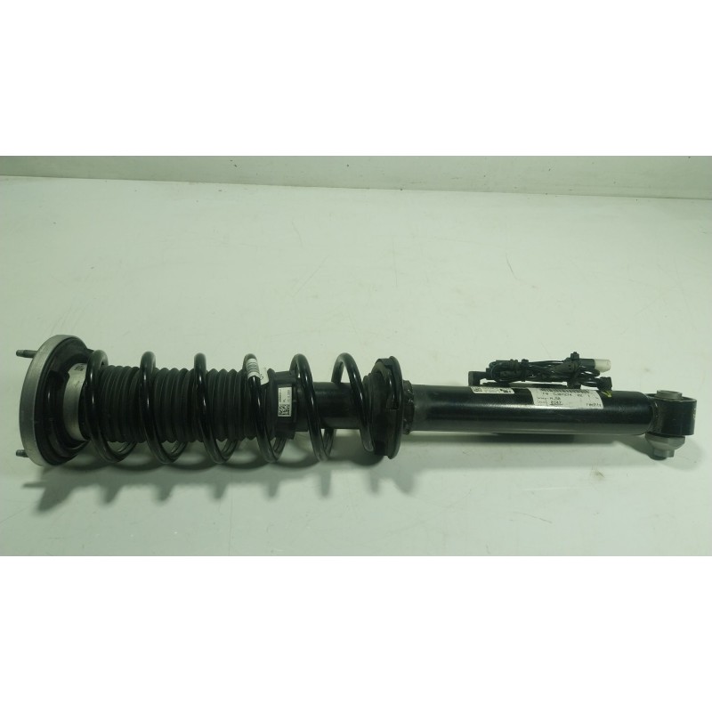 Recambio de amortiguador trasero derecho para bmw 5 (g30, f90) 530 d xdrive referencia OEM IAM 37106886888 3710108450 
