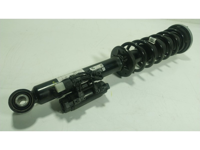 Recambio de amortiguador trasero derecho para bmw 5 (g30, f90) 530 d xdrive referencia OEM IAM 37106886888 3710108450 