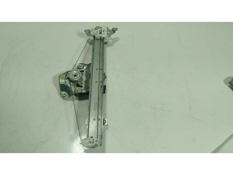 Recambio de elevalunas delantero izquierdo para nissan juke (f16_) 1.6 hybrid referencia OEM IAM 807216PA0A 807516PA1A 