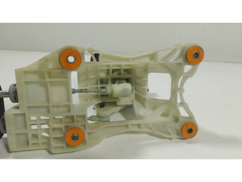 Recambio de palanca cambio para kia stonic (yb) 1.0 t-gdi referencia OEM IAM 43700H8440WK  