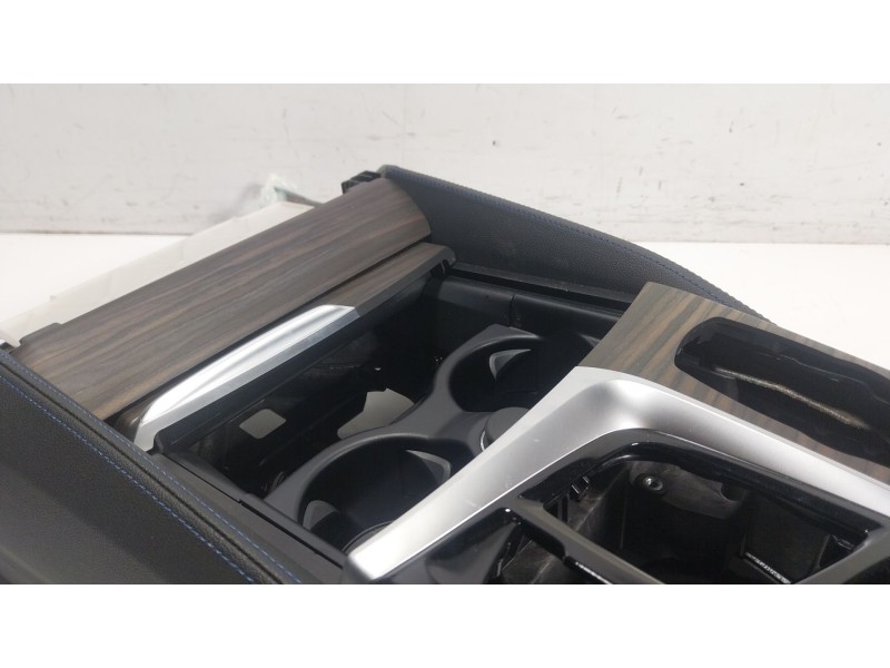 Recambio de apoyabrazos central para bmw 5 (g30, f90) 530 i xdrive referencia OEM IAM 51165A4F4E0  