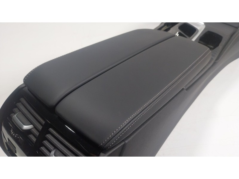 Recambio de apoyabrazos central para bmw 5 (g30, f90) 530 d xdrive referencia OEM IAM 51169388149  