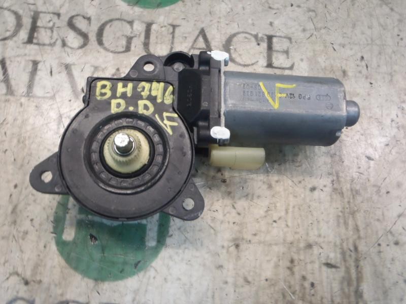 Recambio de motor elevalunas delantero derecho para ford fiesta (cbk) futura referencia OEM IAM   