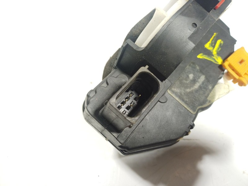 Recambio de cerradura puerta trasera derecha para opel mokka x 1.6 cdti dpf referencia OEM IAM  13579546 