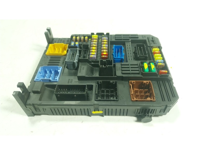 Recambio de caja reles / fusibles para peugeot 208 ii (ub_, up_, uw_, uj_) e-208 referencia OEM IAM 1681052380 9830708180 