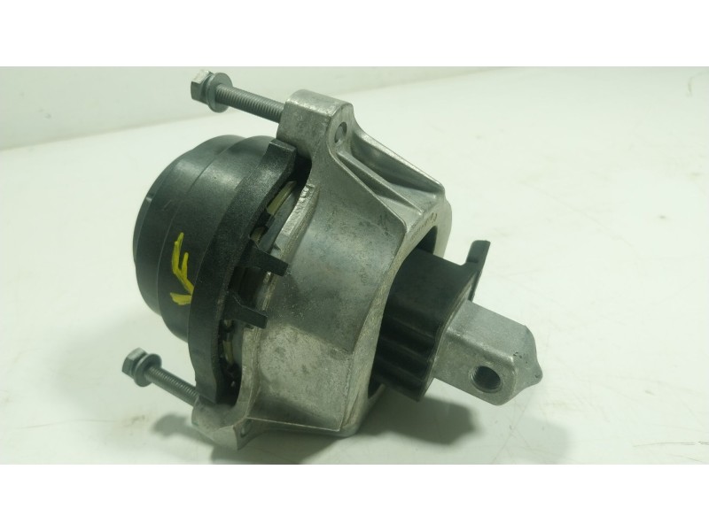 Recambio de soporte motor derecho para bmw 5 (g30, f90) 530 d xdrive referencia OEM IAM 22116860482 686048204 
