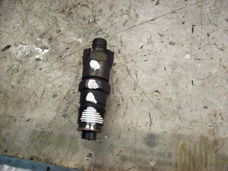 Recambio de inyector para nissan trade 100 referencia OEM IAM   