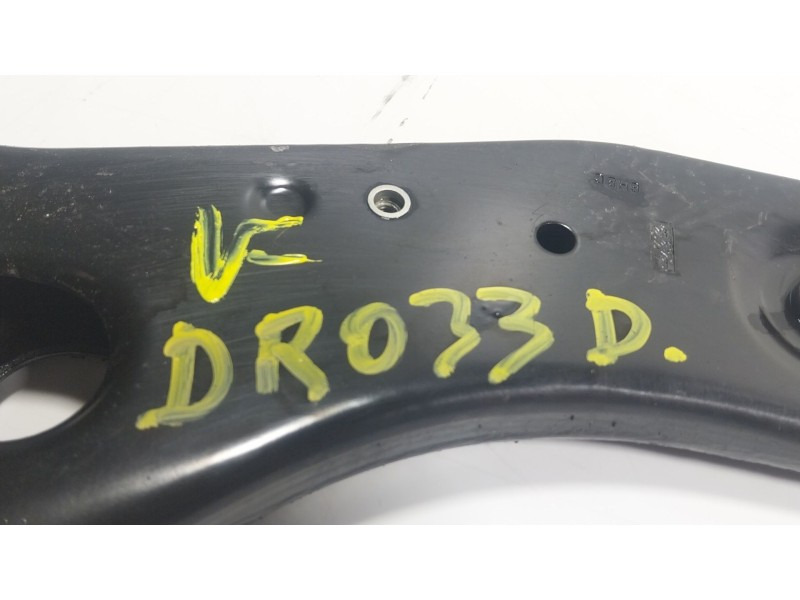 Recambio de brazo suspension inferior delantero derecho para volvo v40 hatchback (525) d2 referencia OEM IAM 31340231  