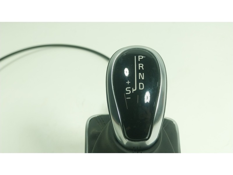Recambio de palanca cambio para volvo v40 hatchback (525) d2 referencia OEM IAM 31367484 31367680 
