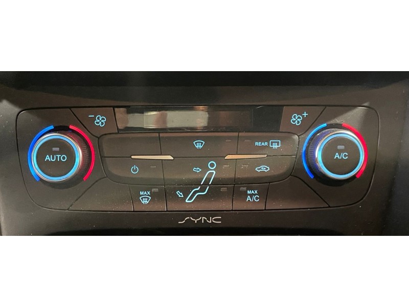 Recambio de mando climatizador para ford focus iii 1.0 ecoboost referencia OEM IAM 2373035 F1ET18C612AG 