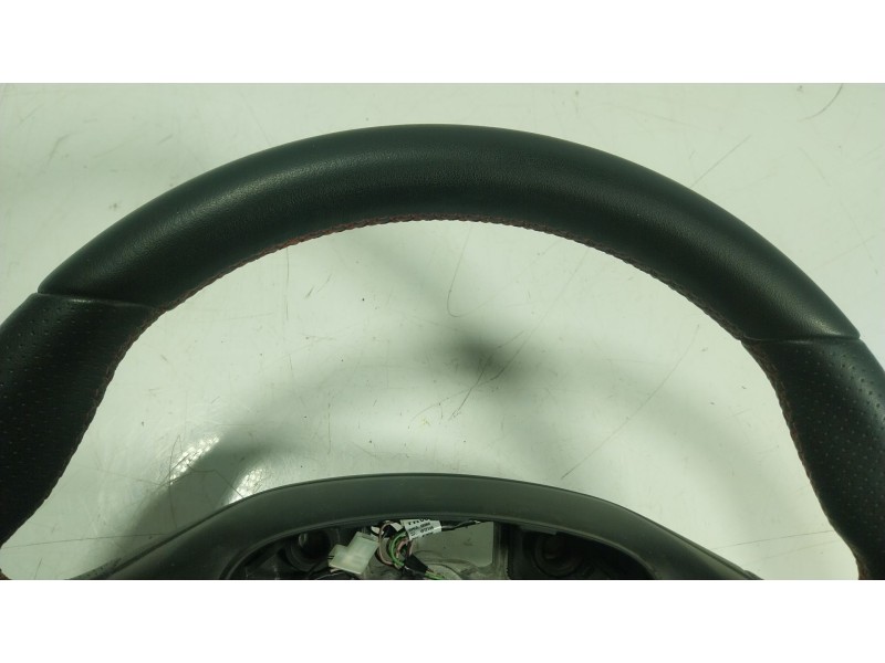 Recambio de volante para ford fiesta vii (hj, hf) 1.0 ecoboost referencia OEM IAM 2523264 34264658B 