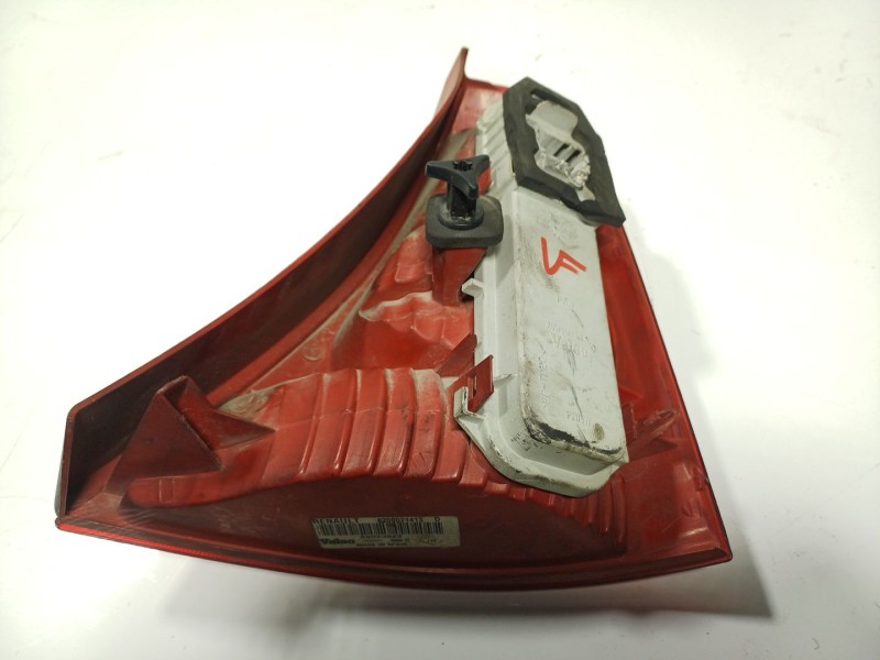 Recambio de piloto trasero izquierdo para renault clio ii fase ii (b/cb0) 1.2 referencia OEM IAM   