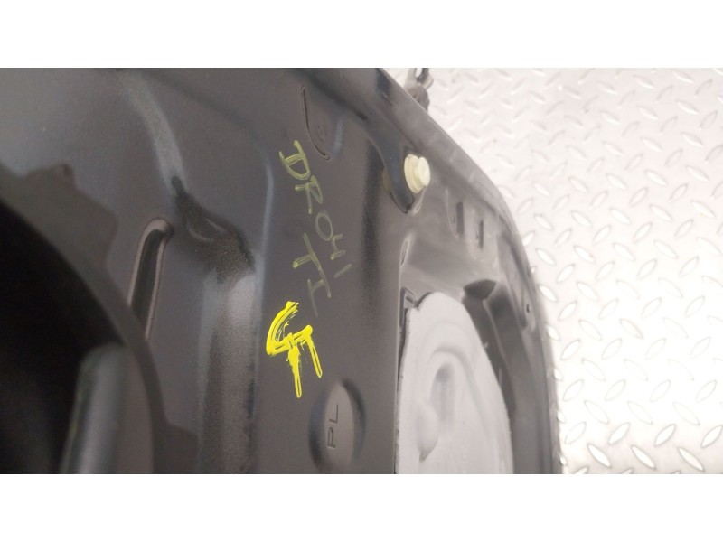 Recambio de puerta trasera izquierda para peugeot 108 1.2 referencia OEM IAM   