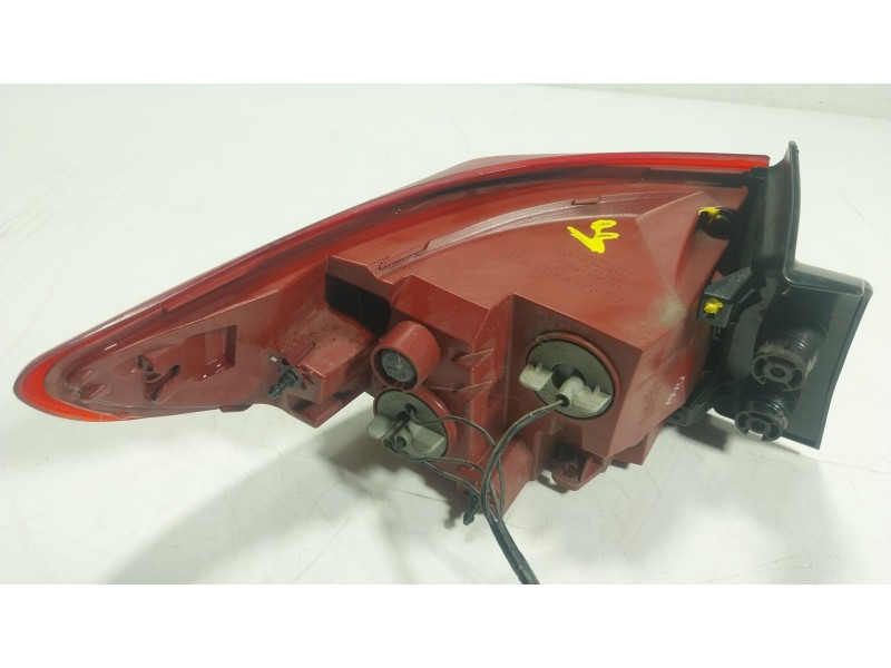 Recambio de piloto trasero derecho para kia stonic (yb) 1.0 t-gdi referencia OEM IAM 92402H8400  