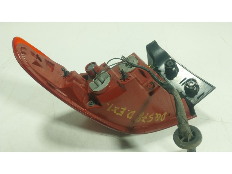 Recambio de piloto trasero derecho para kia stonic (yb) 1.0 t-gdi referencia OEM IAM 92402H8400  