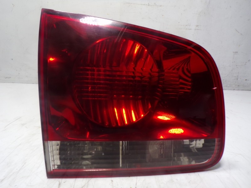 Recambio de piloto trasero izquierdo interior para volkswagen touareg (7la) tdi r5 referencia OEM IAM 7L6945093R 28269003 282690