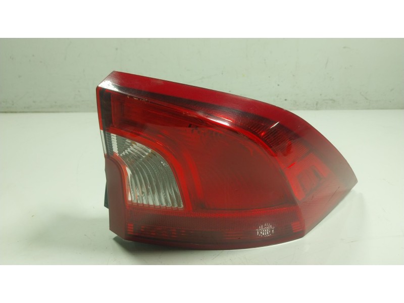 Recambio de piloto trasero derecho para volvo s60 ii (134) d4 referencia OEM IAM  31395931 