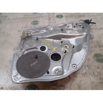 ELEVALUNAS TRASERO DERECHO 