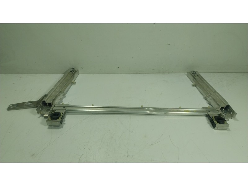 Recambio de travesaño inferior para bmw x1 (f48) xdrive 20 d referencia OEM IAM  730160316 