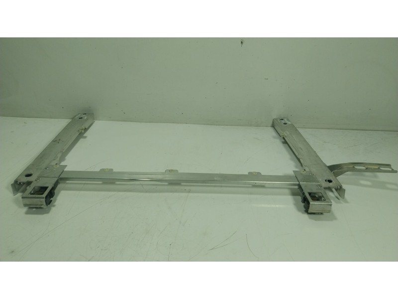 Recambio de travesaño inferior para bmw x1 (f48) xdrive 20 d referencia OEM IAM  730160316 