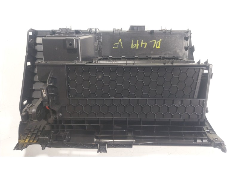 Recambio de guantera para seat leon sportstourer (kl8) xcellence referencia OEM IAM   