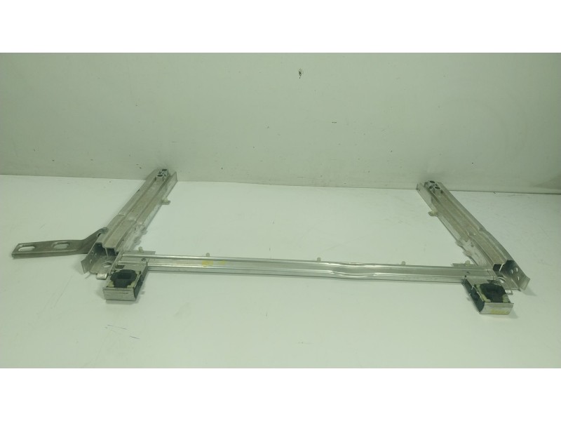 Recambio de travesaño inferior para bmw x1 (f48) xdrive 18 d referencia OEM IAM   