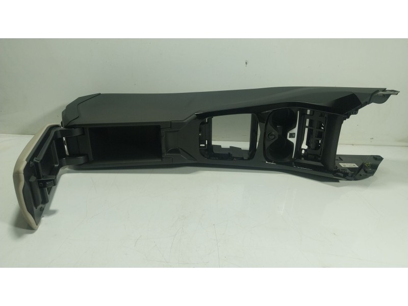 Recambio de apoyabrazos central para bmw 2 gran coupe (f44) 218 i referencia OEM IAM  5A369D303 