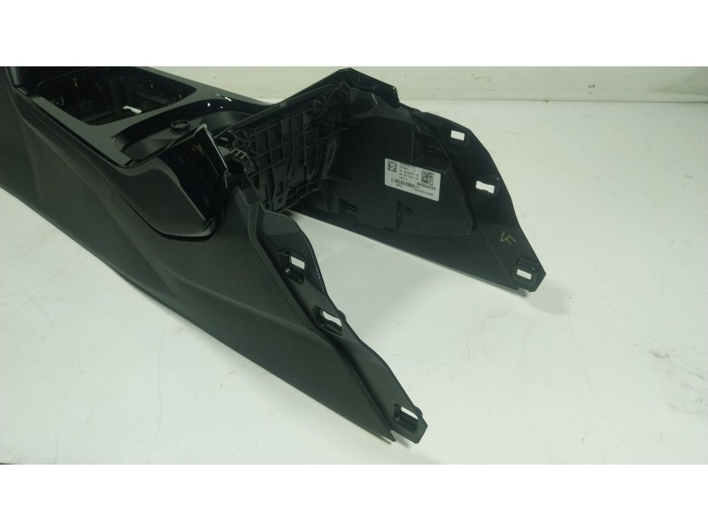 Recambio de apoyabrazos central para bmw 2 gran coupe (f44) 218 i referencia OEM IAM  5A369D303 