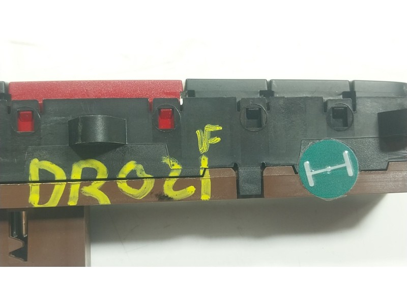 Recambio de warning para peugeot boxer furgoneta 2.2 bluehdi 140 referencia OEM IAM  7355861650 