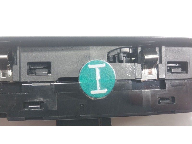 Recambio de mando elevalunas delantero izquierdo para bmw x1 (f48) xdrive 20 d referencia OEM IAM  936211601 