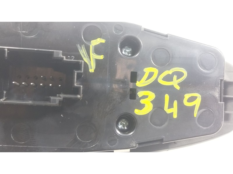 Recambio de mando elevalunas delantero izquierdo para bmw x1 (f48) xdrive 20 d referencia OEM IAM  936211601 