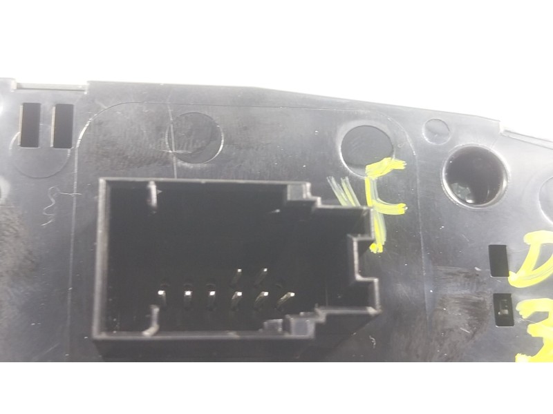 Recambio de mando elevalunas delantero izquierdo para bmw x1 (f48) xdrive 20 d referencia OEM IAM  936211601 